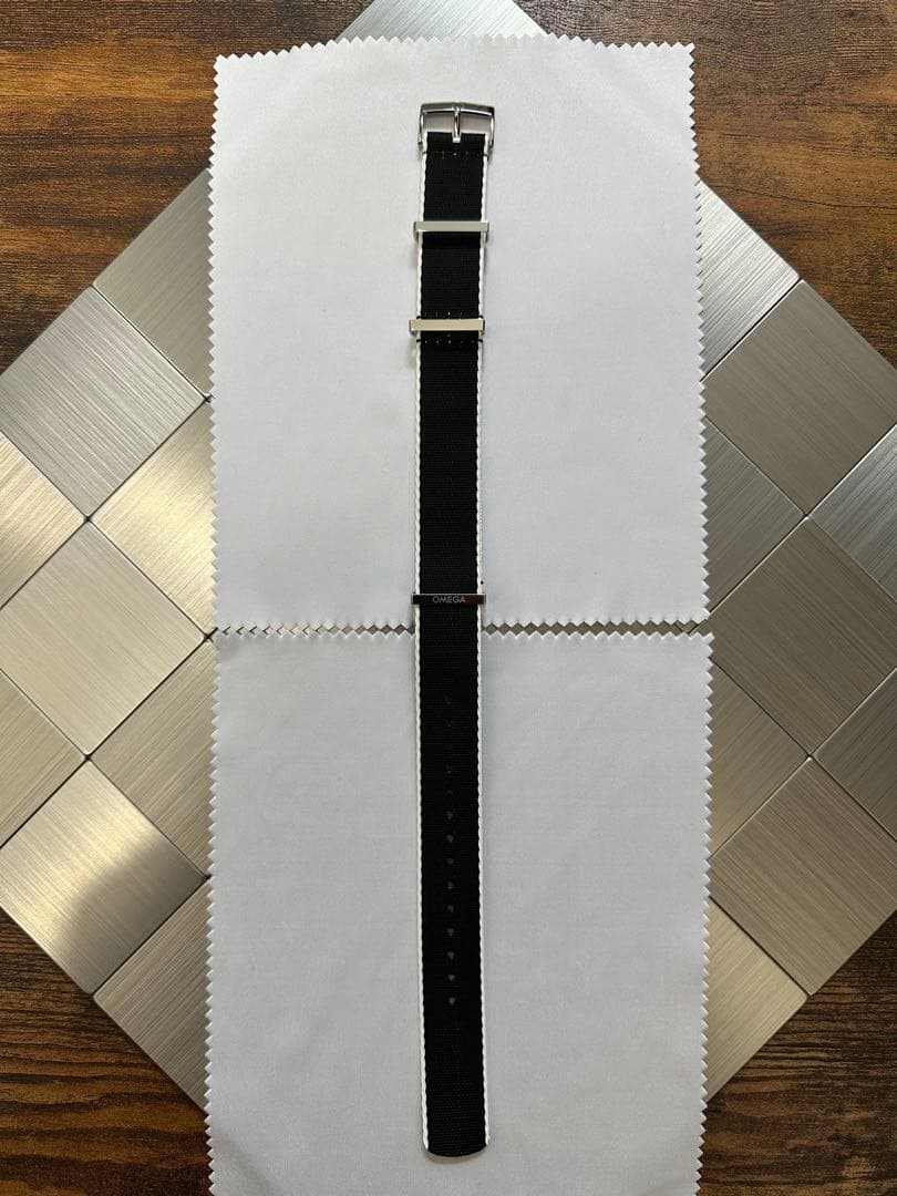 【純正品】オメガ OMEGA NATOストラップ ブラック＆ホワイト②