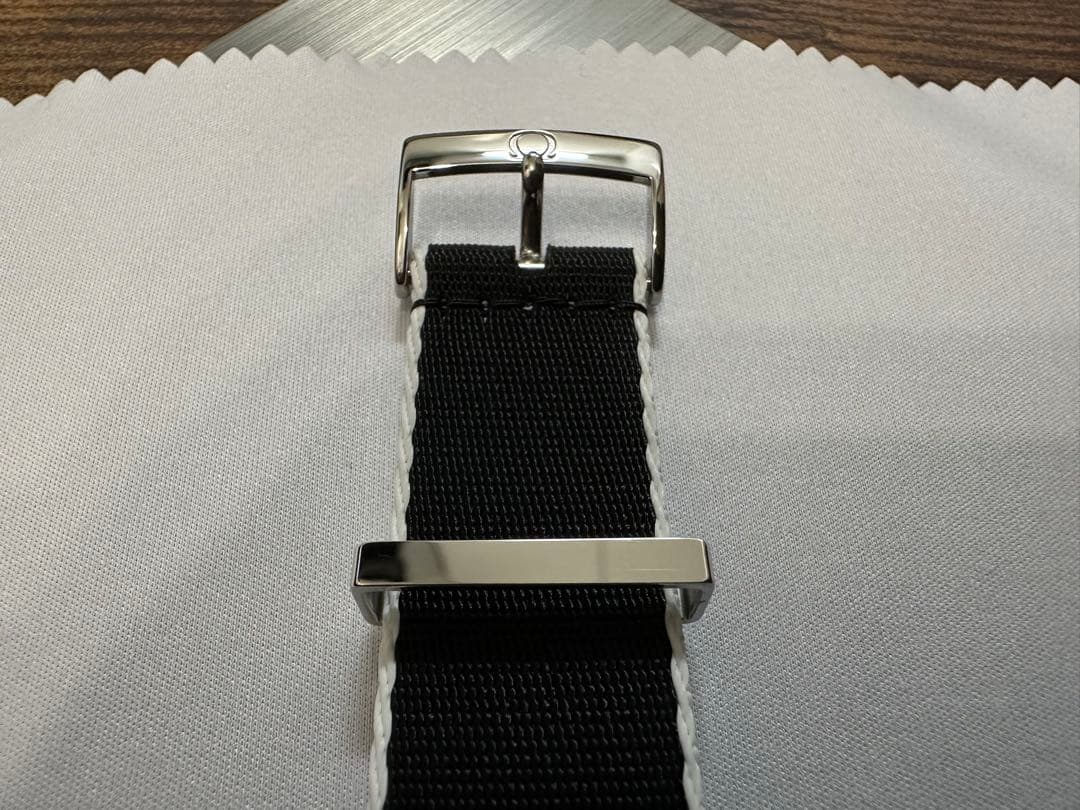 【純正品】オメガ OMEGA NATOストラップ ブラック＆ホワイト②