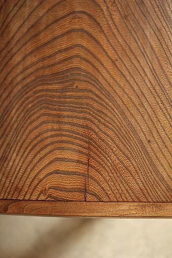 古い木製無垢材のテーブル　座卓