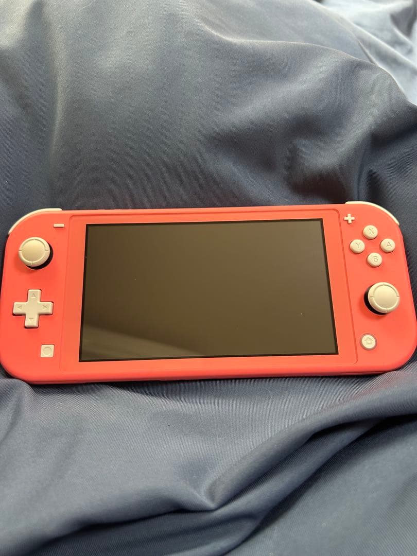 Nintendo Switch Lite ピンク 【本体・充電器のみ】