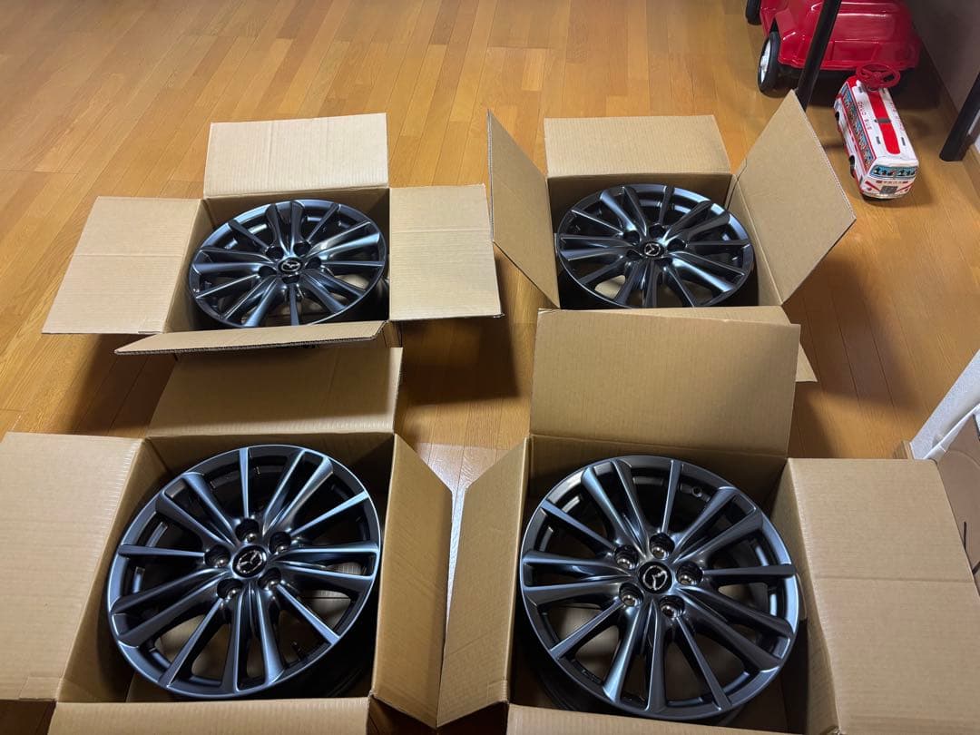 てぐれマツダ　CX-8純正　17インチホイール　未使用