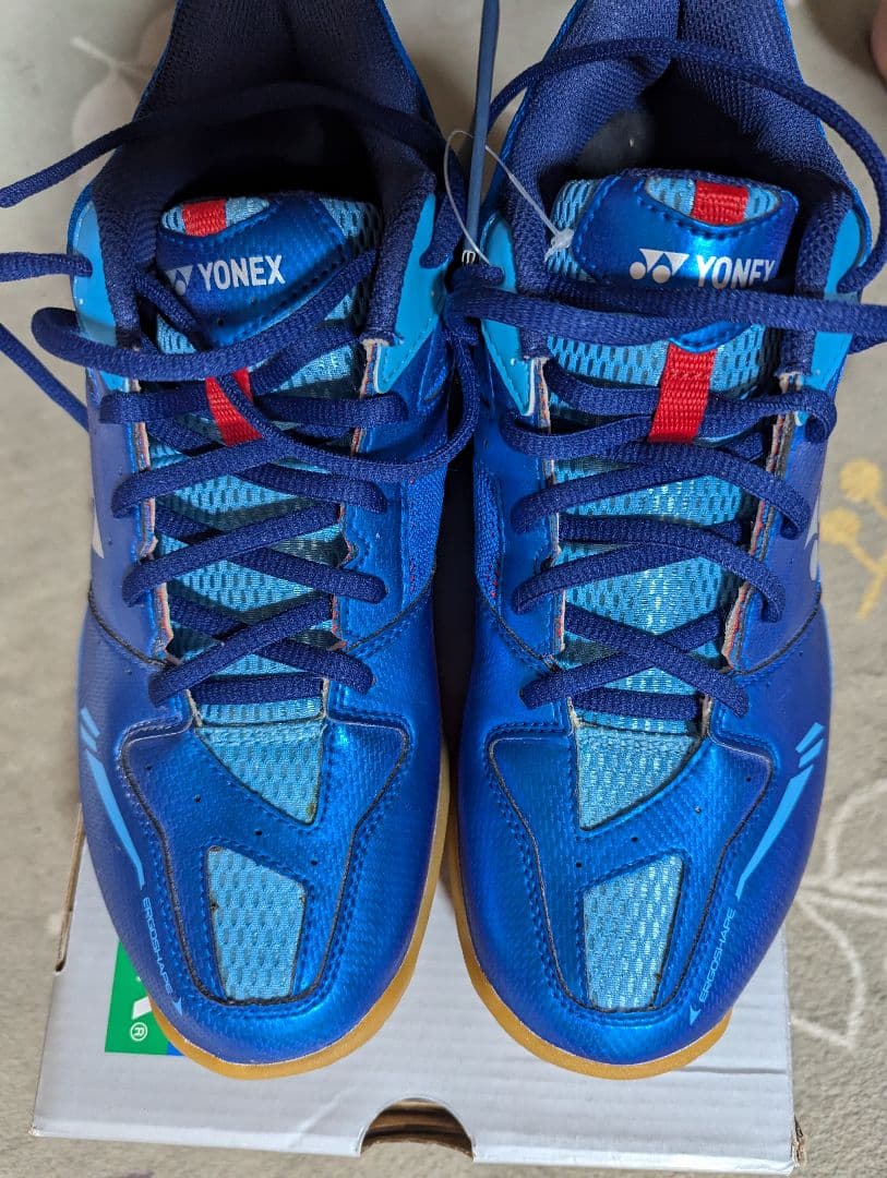 新品 YONEXバドミントン シューズ 25.5㎝