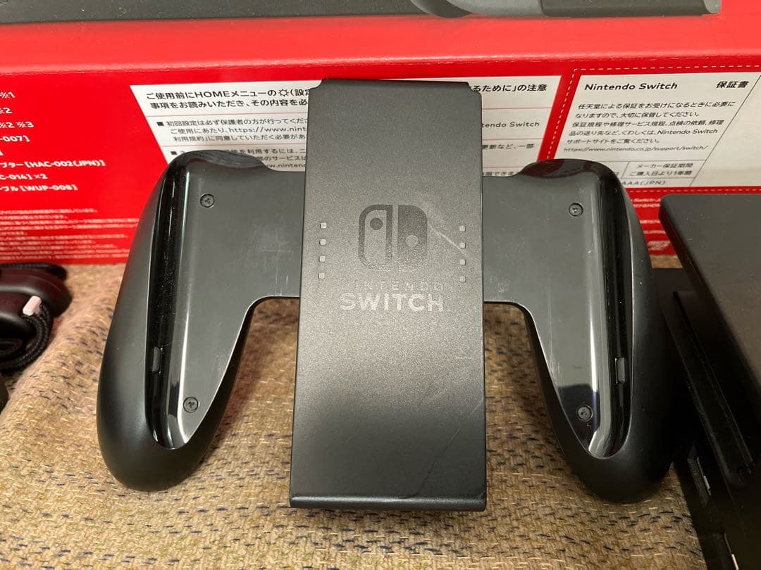 【S3823】Nintendo Switch 本体＋おまけ付き