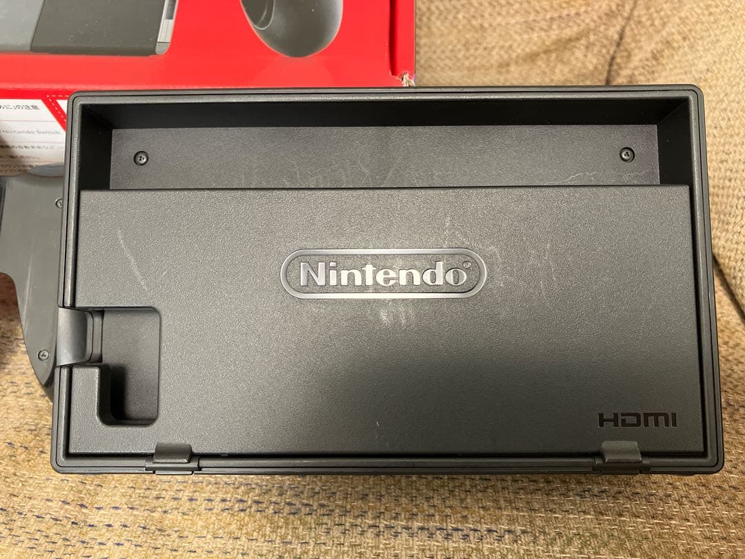 【S3823】Nintendo Switch 本体＋おまけ付き