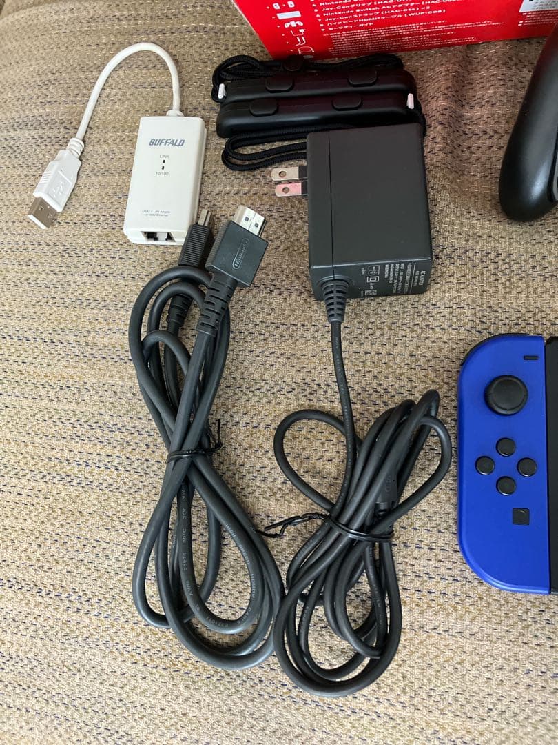 【S3823】Nintendo Switch 本体＋おまけ付き