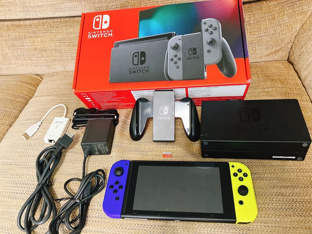 【S3823】Nintendo Switch 本体＋おまけ付き