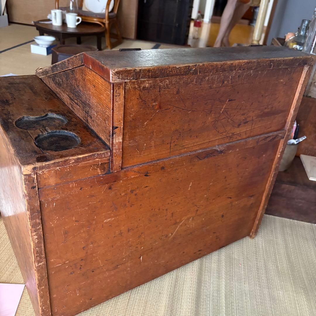 昭和時代の日本和室で使われていた木製の机 時代物　古道具