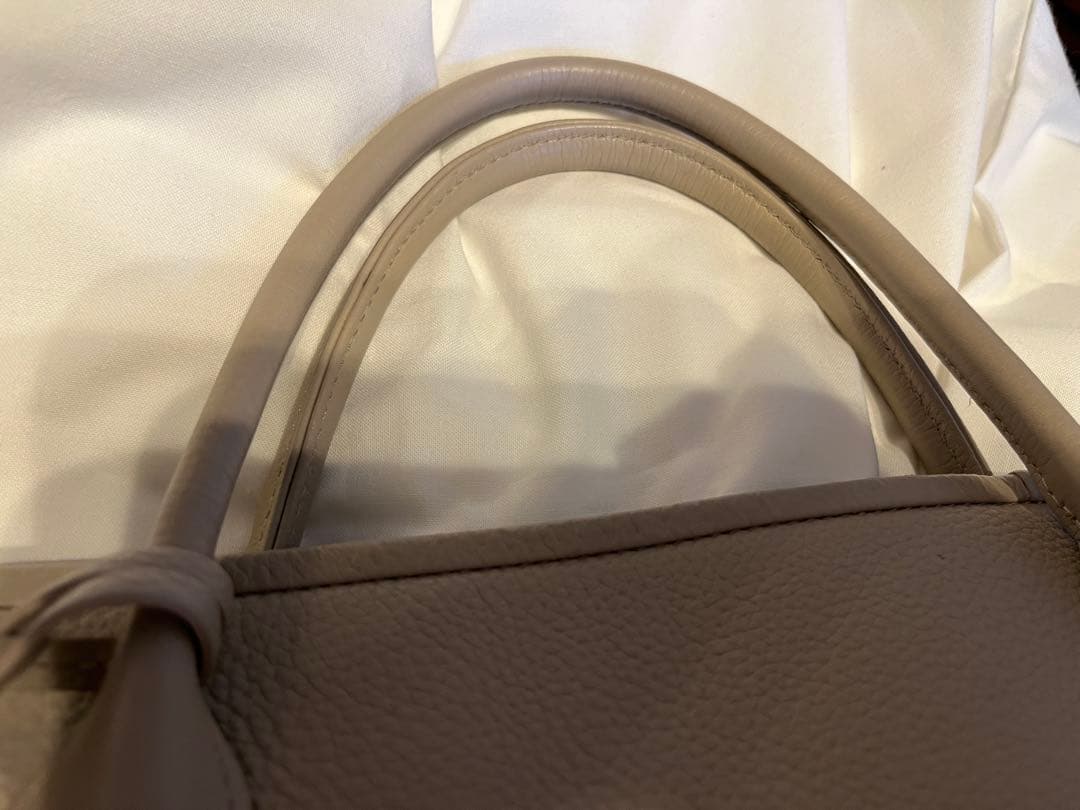 Hoaw ライトベージュ　ボストンバッグ