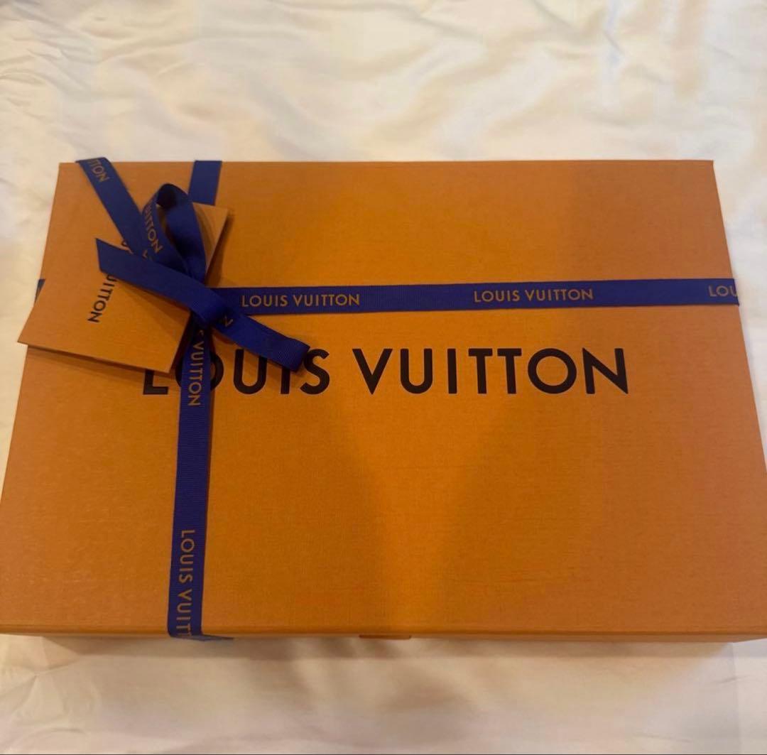 LOUIS VUITTON マフラー・オンリー LV・ミニ コンフィ 黒