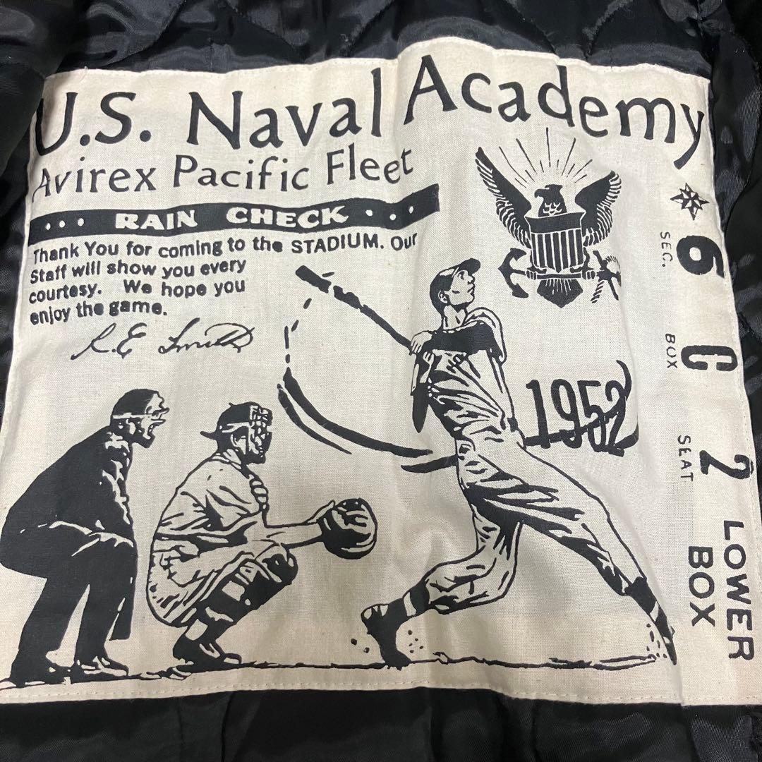 AVIREX ヴィンテージ加工レザー スタジャン U.S. NAVAL チームM