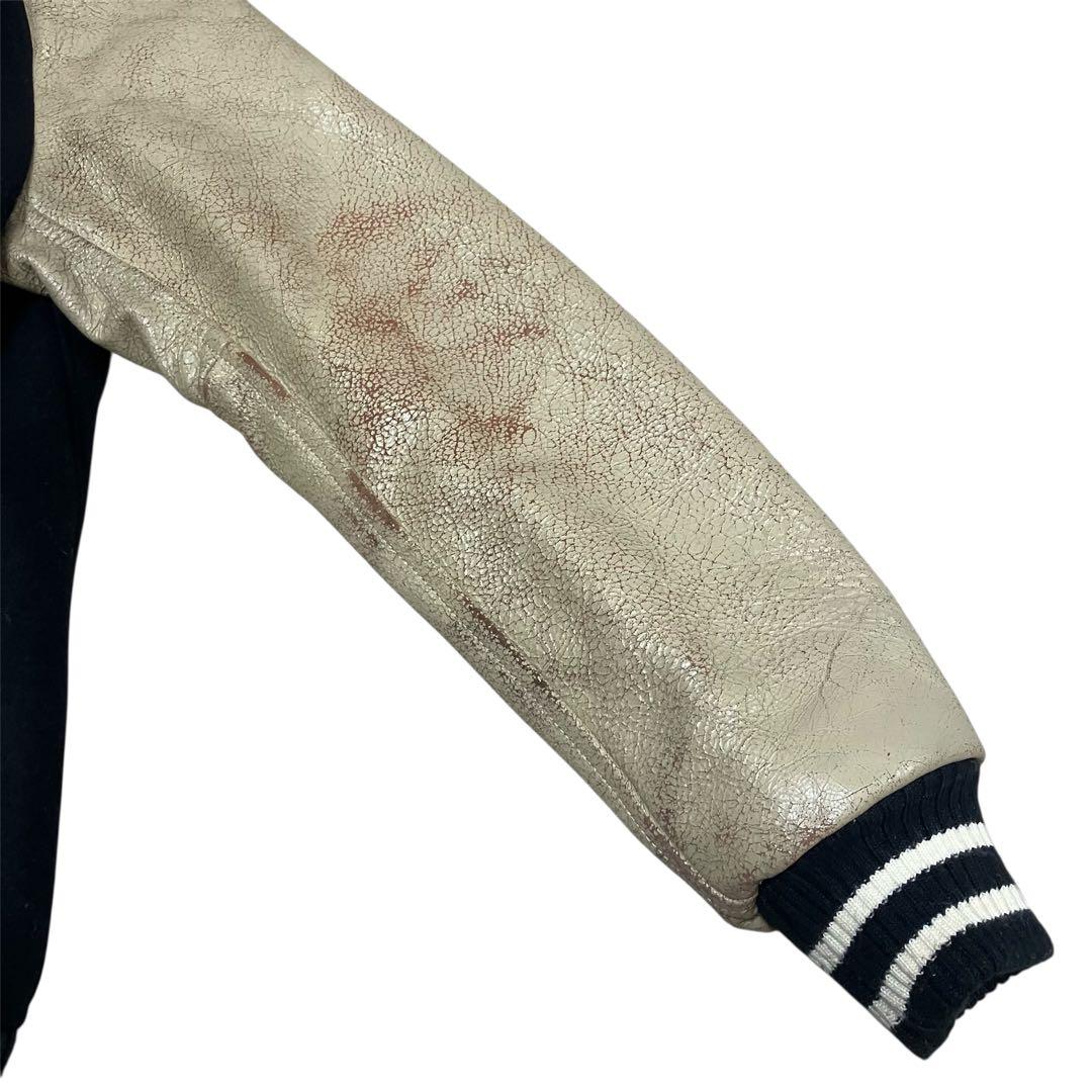 AVIREX ヴィンテージ加工レザー スタジャン U.S. NAVAL チームM