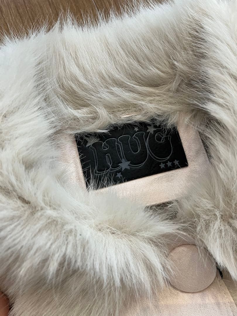 Hugyourskin ファー付き ライトピンク ジャケット