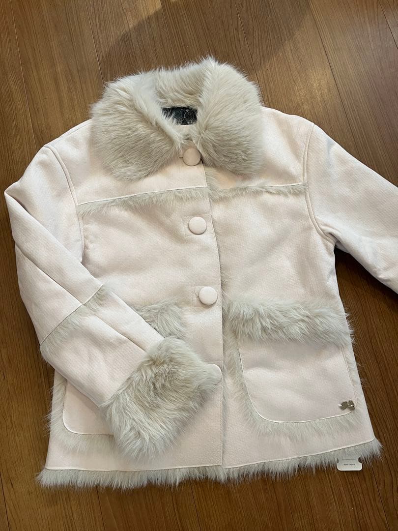 Hugyourskin ファー付き ライトピンク ジャケット