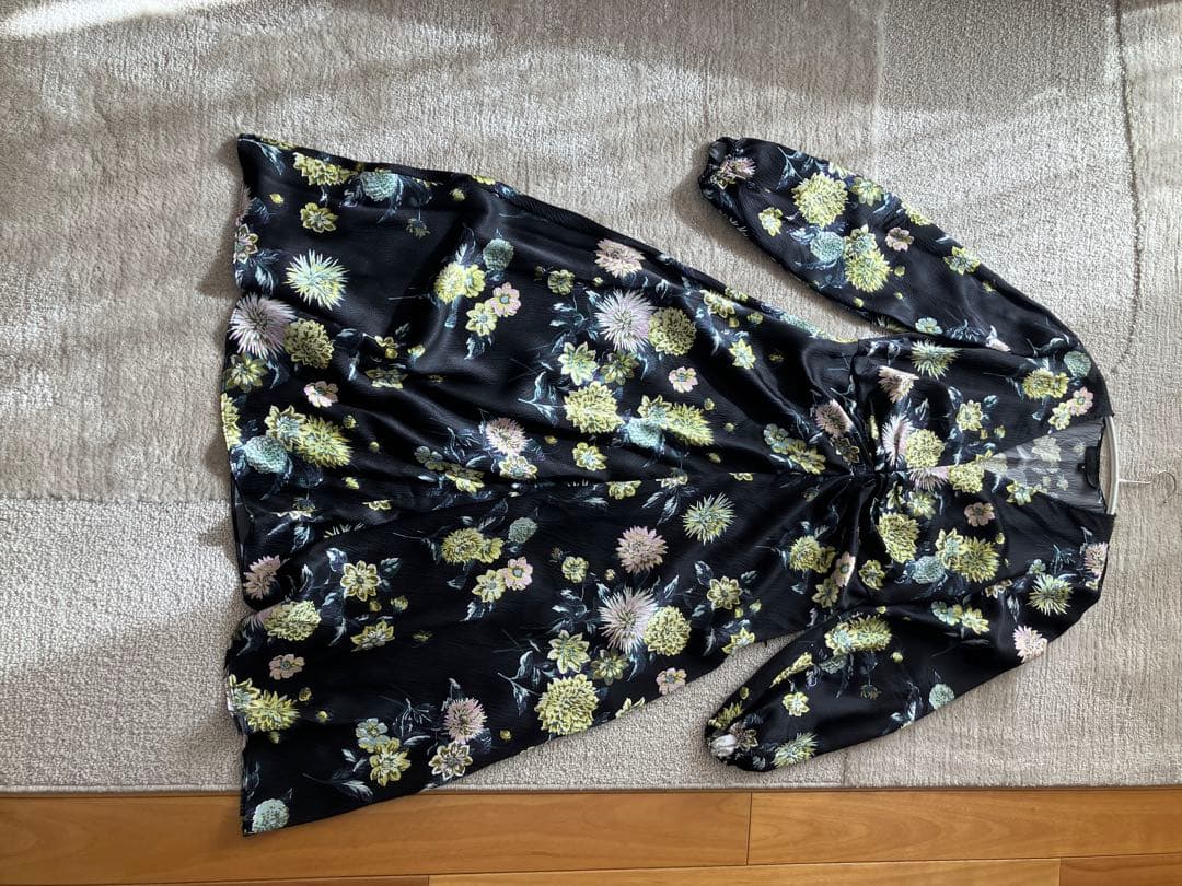 トゥモローランド　ワンピース