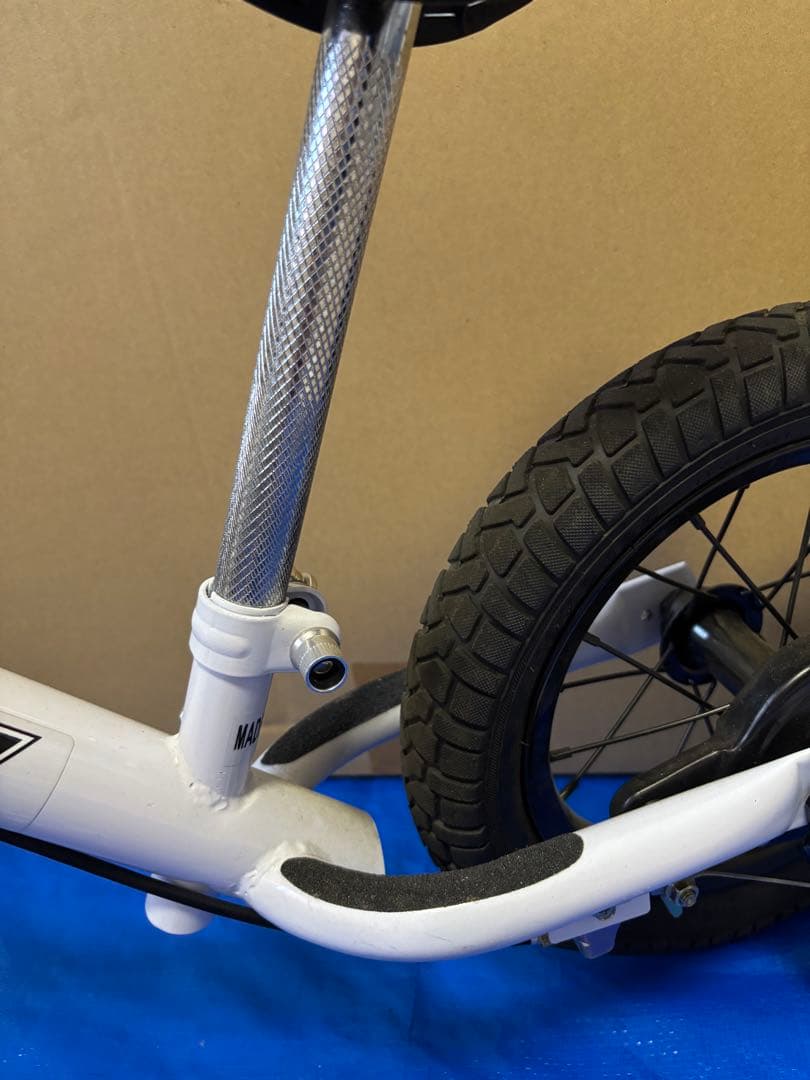 スパーキー 別売ロングサドル付　バランスバイク ブレーキ付　スタンド付