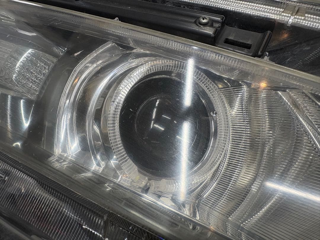 20ヴェルファイア　イカリング　ヘッドライト