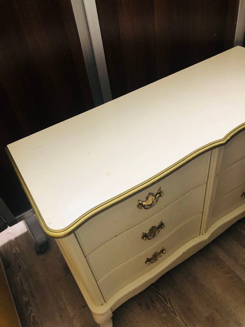 アンティーク　猫足　姫系　クリーム色の木製キャビネット 6引き出し