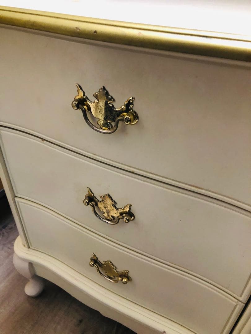 アンティーク　猫足　姫系　クリーム色の木製キャビネット 6引き出し