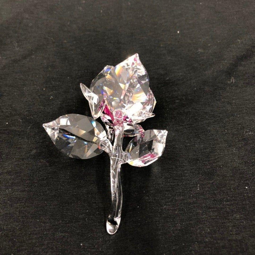 美品 スワロフスキー クリスタル ブロッサミングローズ 箱付き