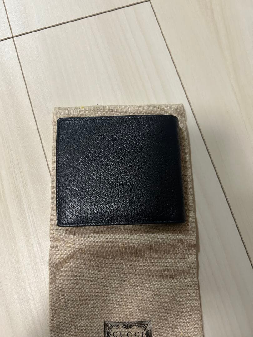 GUCCI ブラック 二つ折り財布