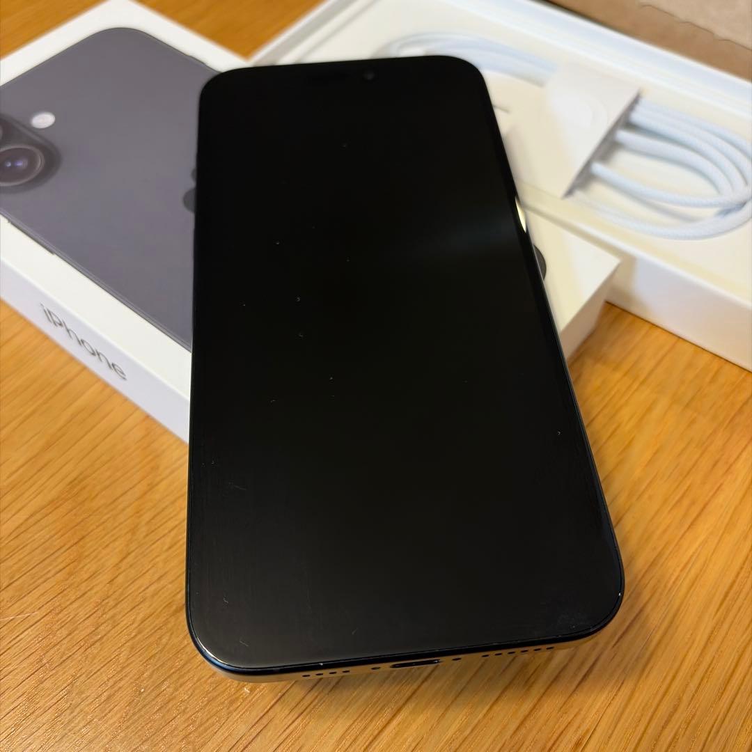 Apple iPhone16プラス SIMフリー本体 ブラック 128GB