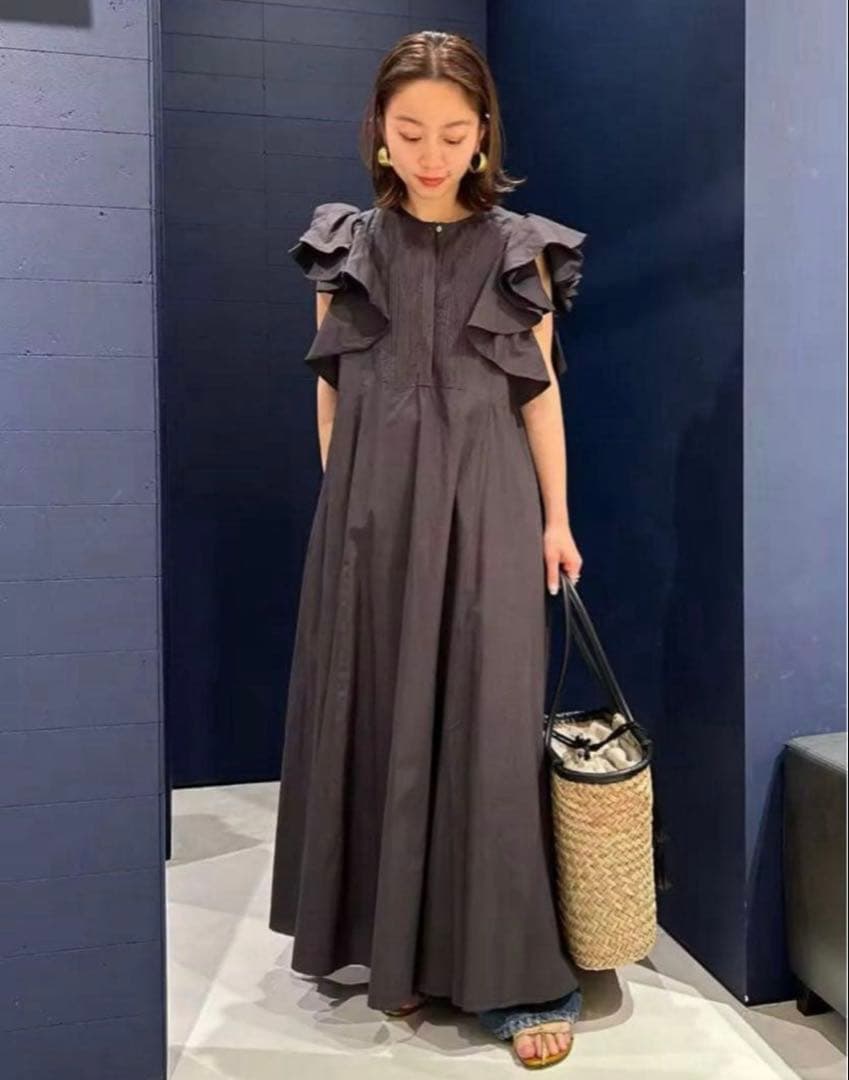 【新品タグ付き】カレンソロジー　ポプリンラッフルワンピース