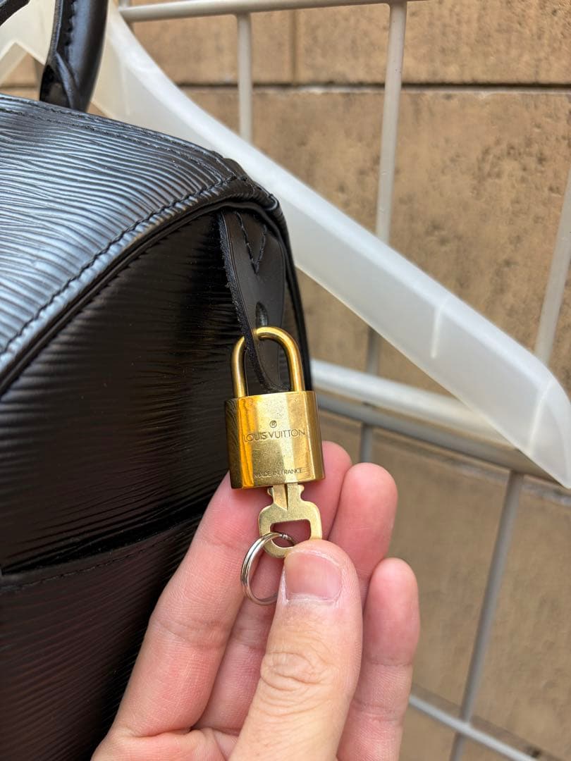 s*l様 【LOUIS VUITTON】ミニボストンバッグ エピ