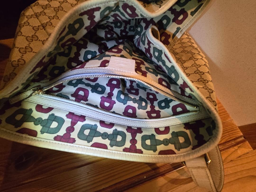 GUCCI GGキャンバス　シェリーライン　トートバッグ　ホワイト