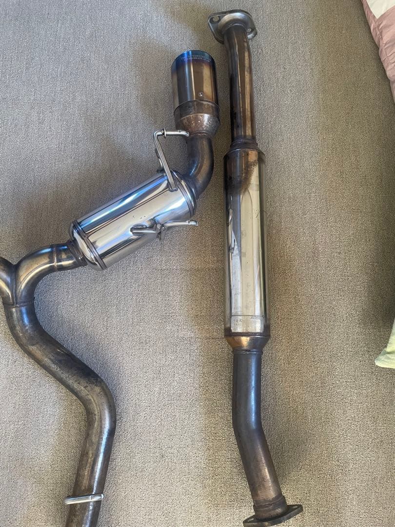 ロッソモデロ マフラー