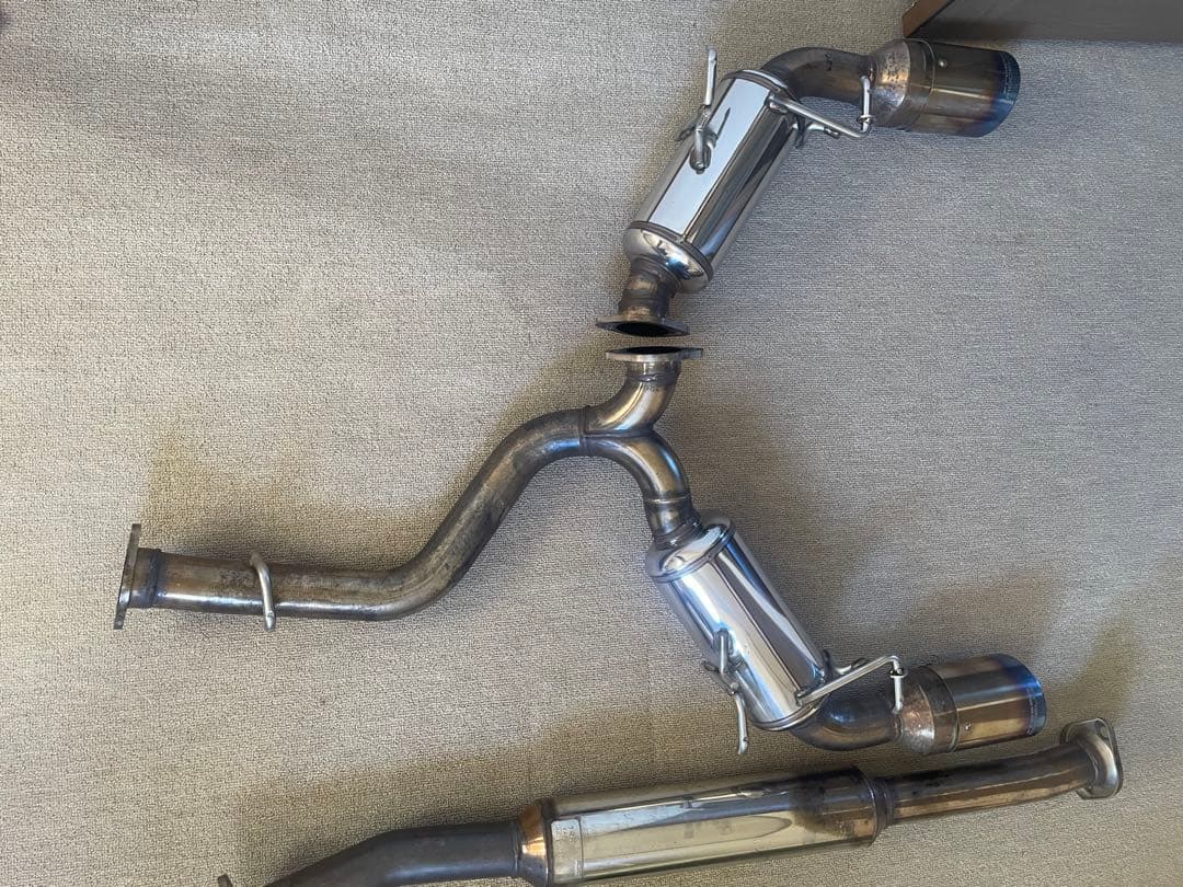 ロッソモデロ マフラー