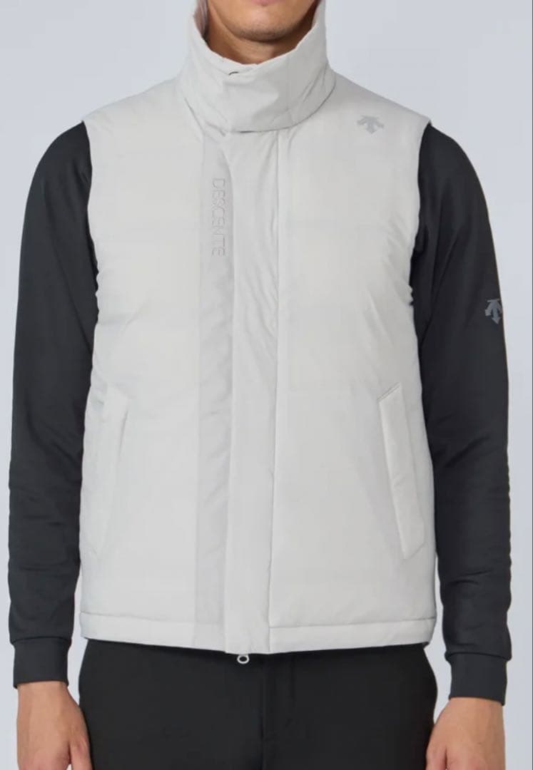 デサントゴルフ　ステンカラーダウンベスト　グレー