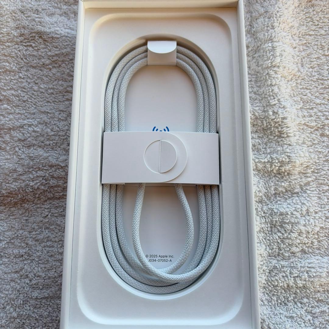 iPhone 17 Pro バッテリー100%保証あり ケース、新品ケーブル付