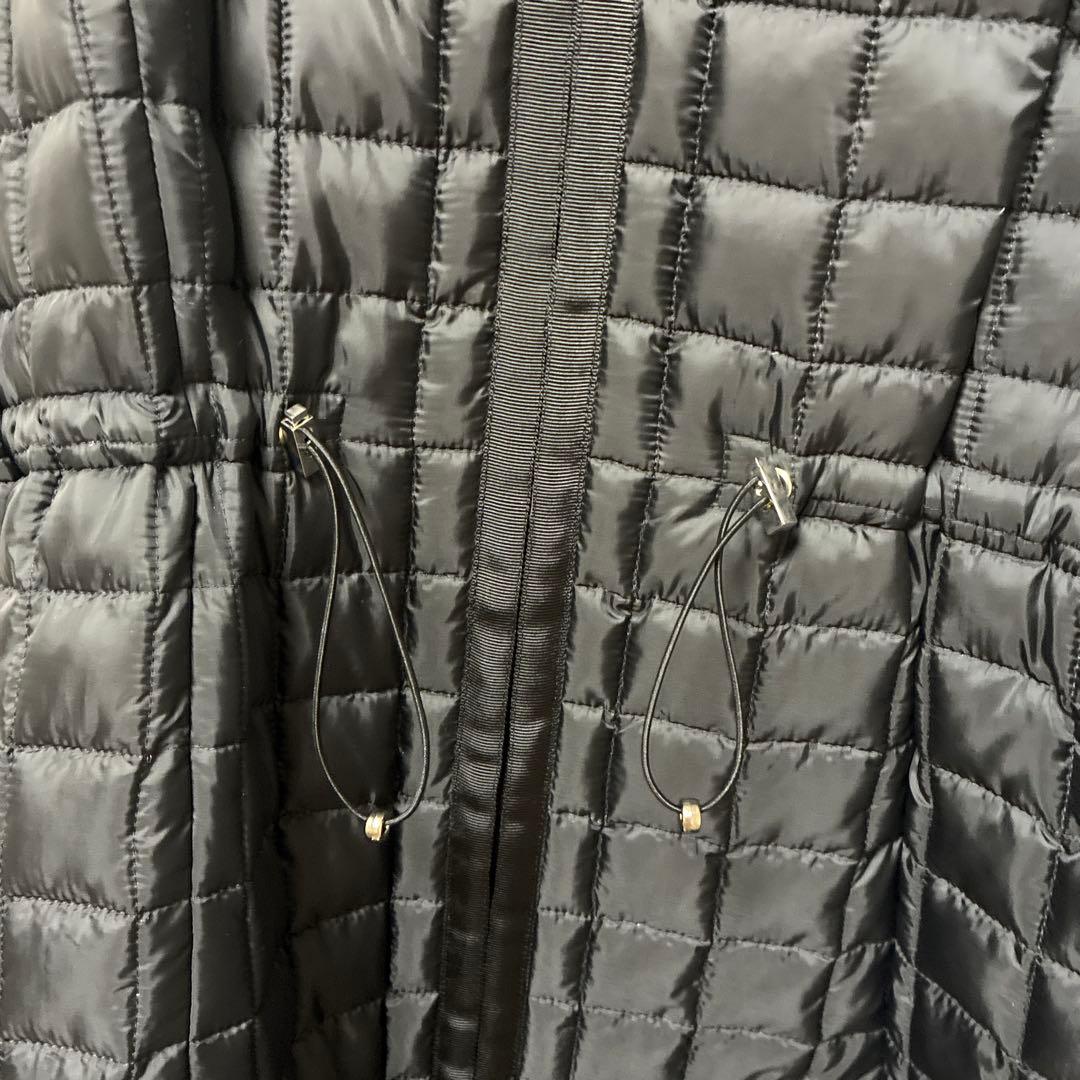 ブラック フリルフード付き キルティングベスト