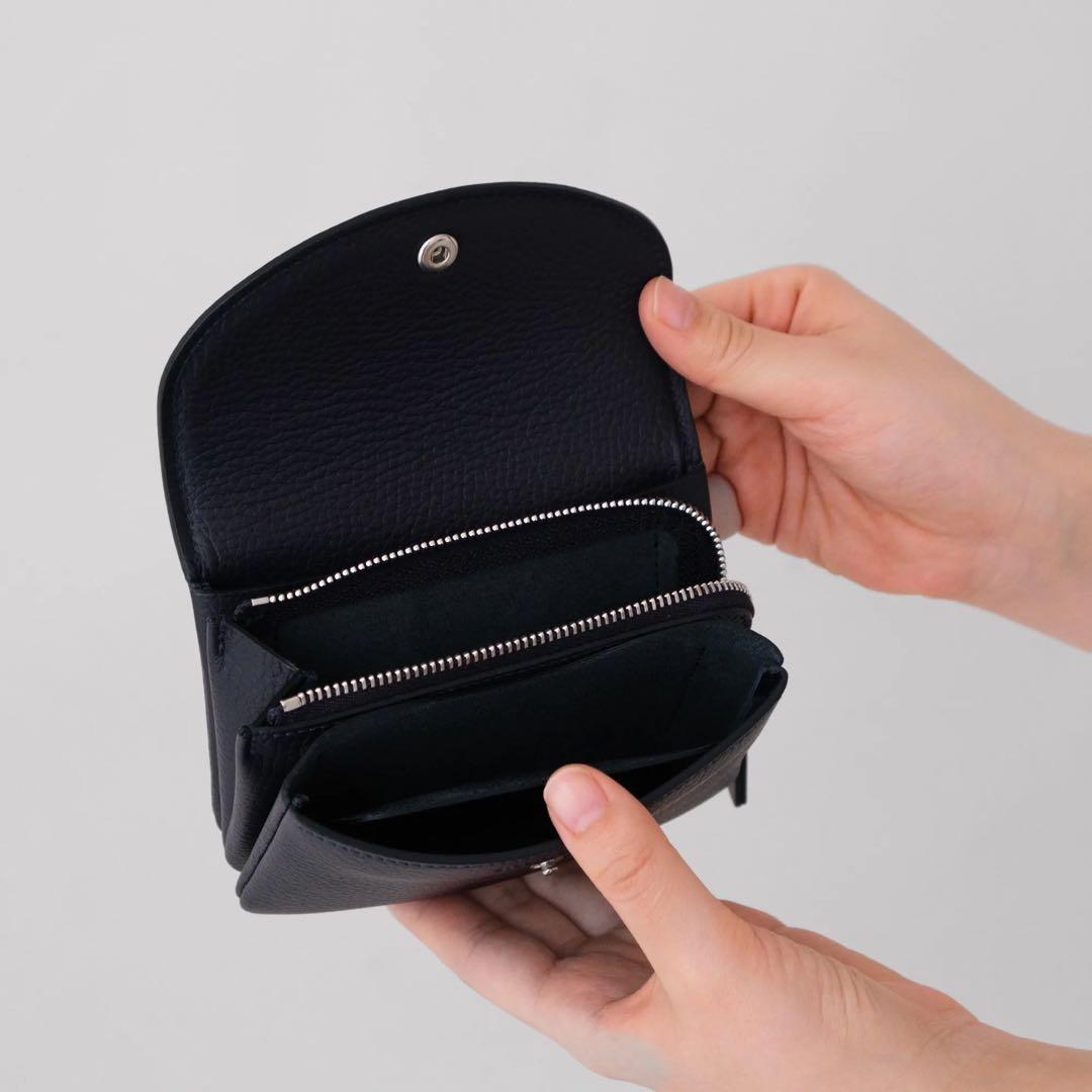 STUDIO LA CAUSE スタジオラコーズ 内縫いフラップ財布 M です♩