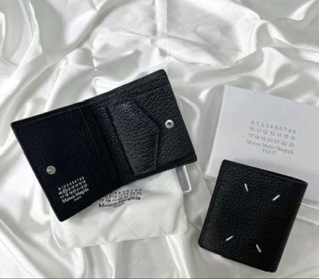 メゾンマルジェラ2つ折り財布
