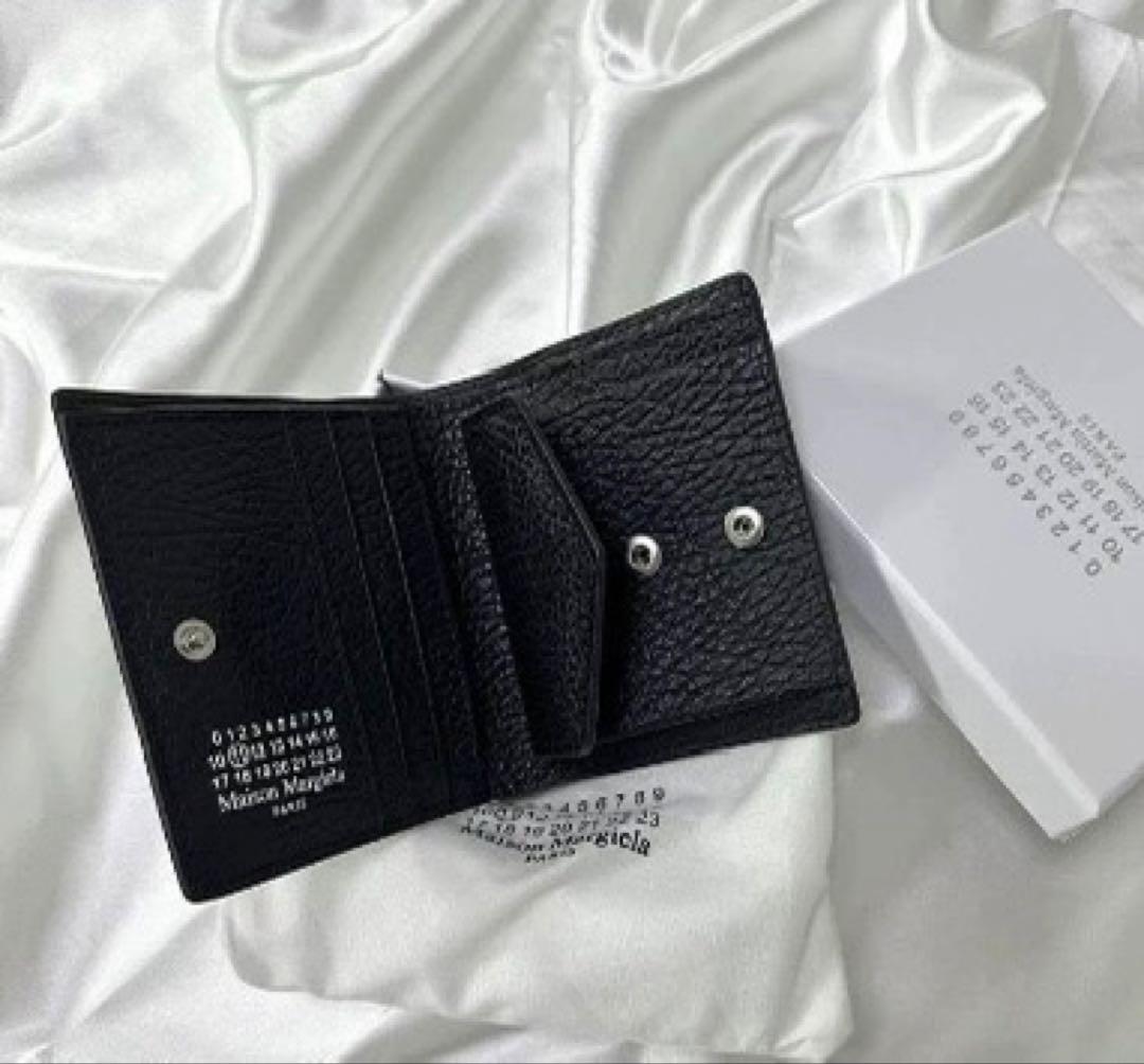 メゾンマルジェラ2つ折り財布