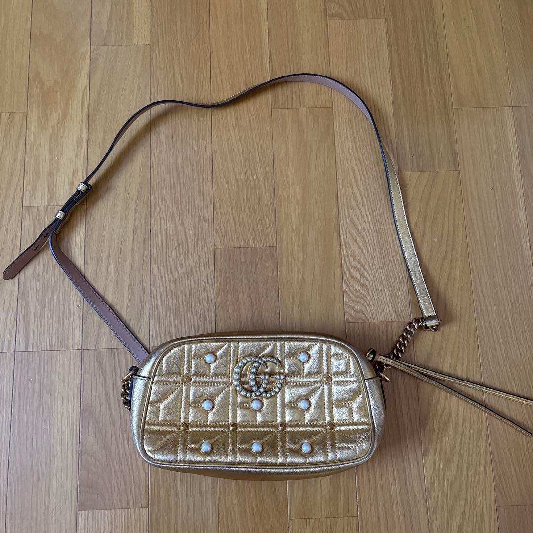 GUCCI ゴールド キルティングショルダーバッグ