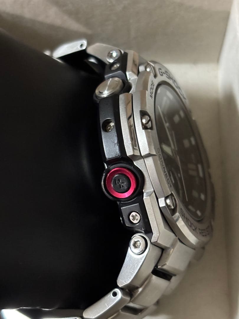 G-SHOCK 人気が高いGST B-100