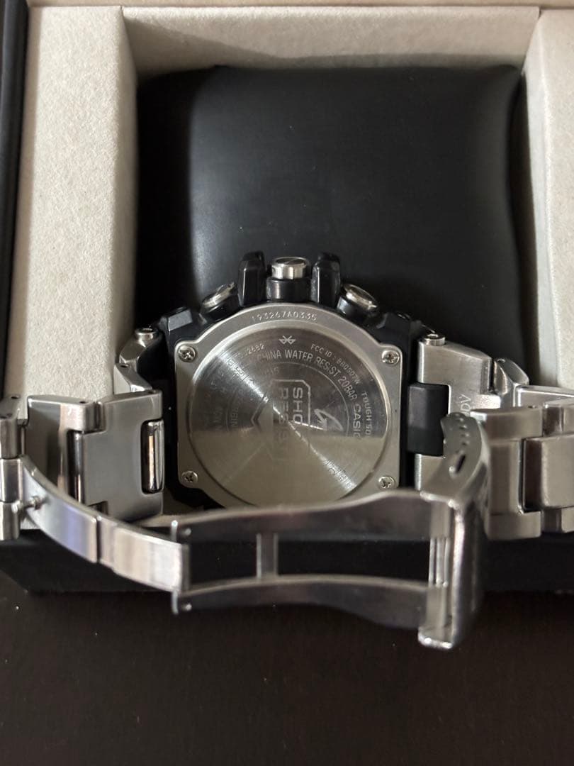 G-SHOCK 人気が高いGST B-100