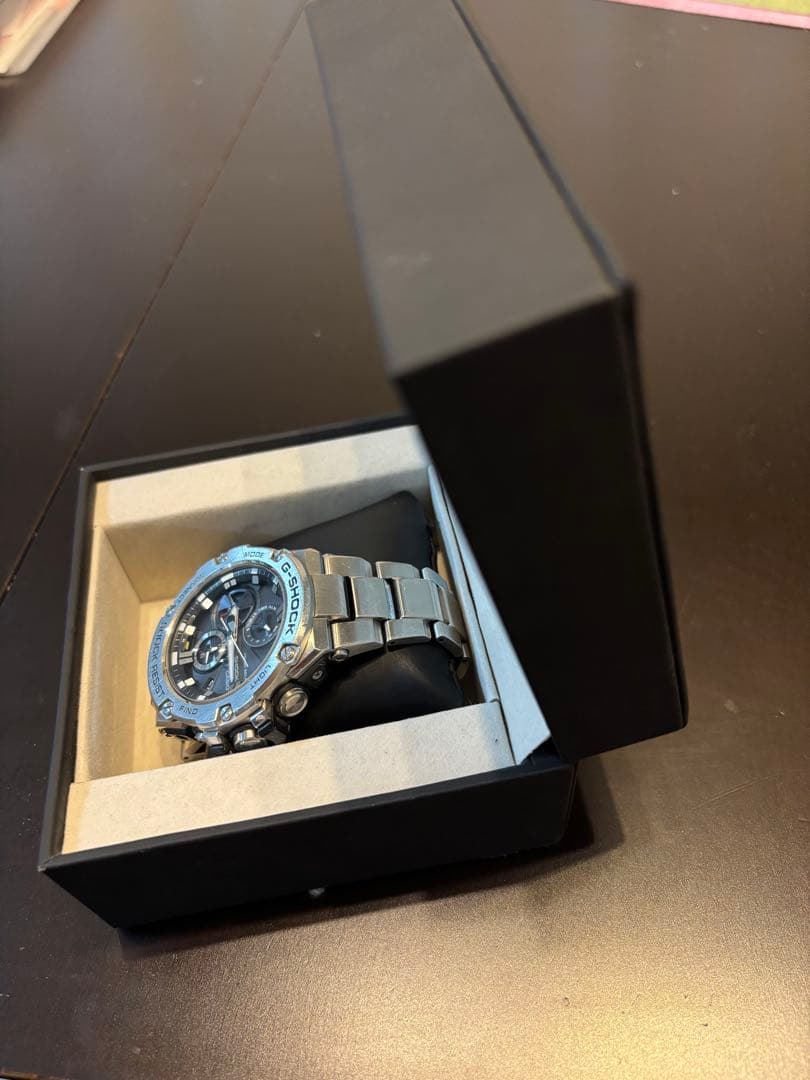 G-SHOCK 人気が高いGST B-100