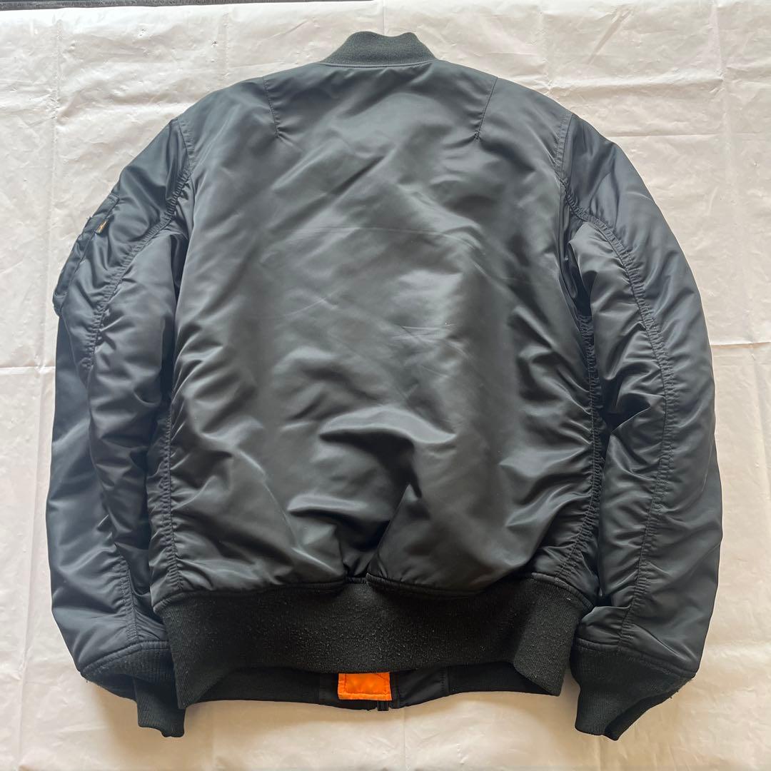 【美品】アルファインダストリーズ MA-1 ブラック　 Mサイズ