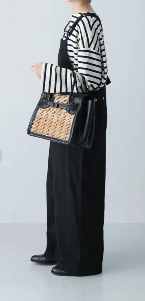 週末お値下げ☆かぐれ バッククロスサロペット ブラック