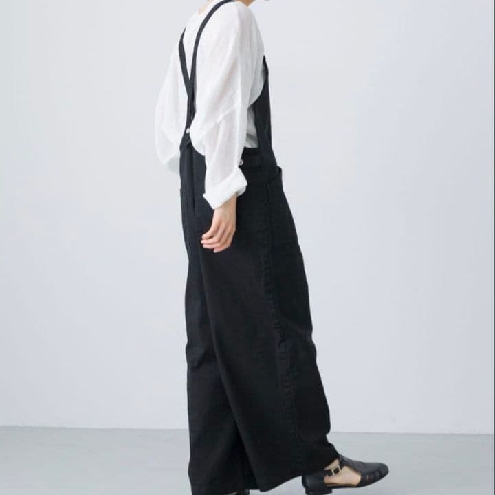 週末お値下げ☆かぐれ バッククロスサロペット ブラック