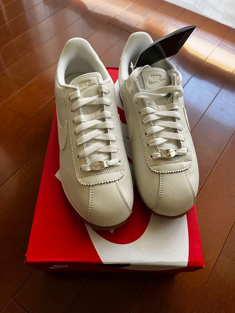 未使用品W Nike CORTEZ SE コルテッツ白オフホワイト24.5