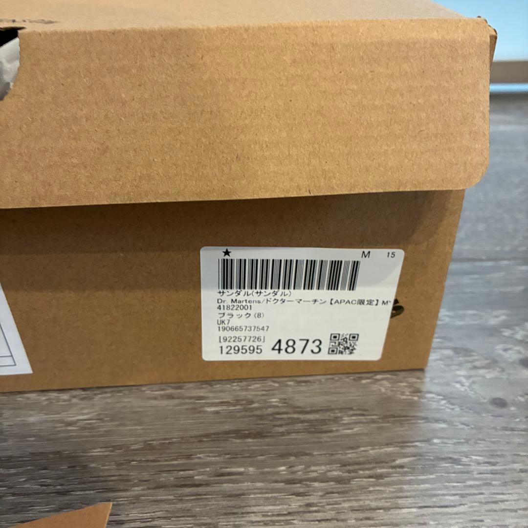 【即発送】Dr. Martens ドクターマーチン 限定　MYLES サンダル