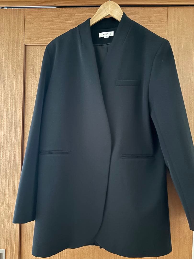 AMERI ESSENTIAL CURVE COLLAR JACKETブラック