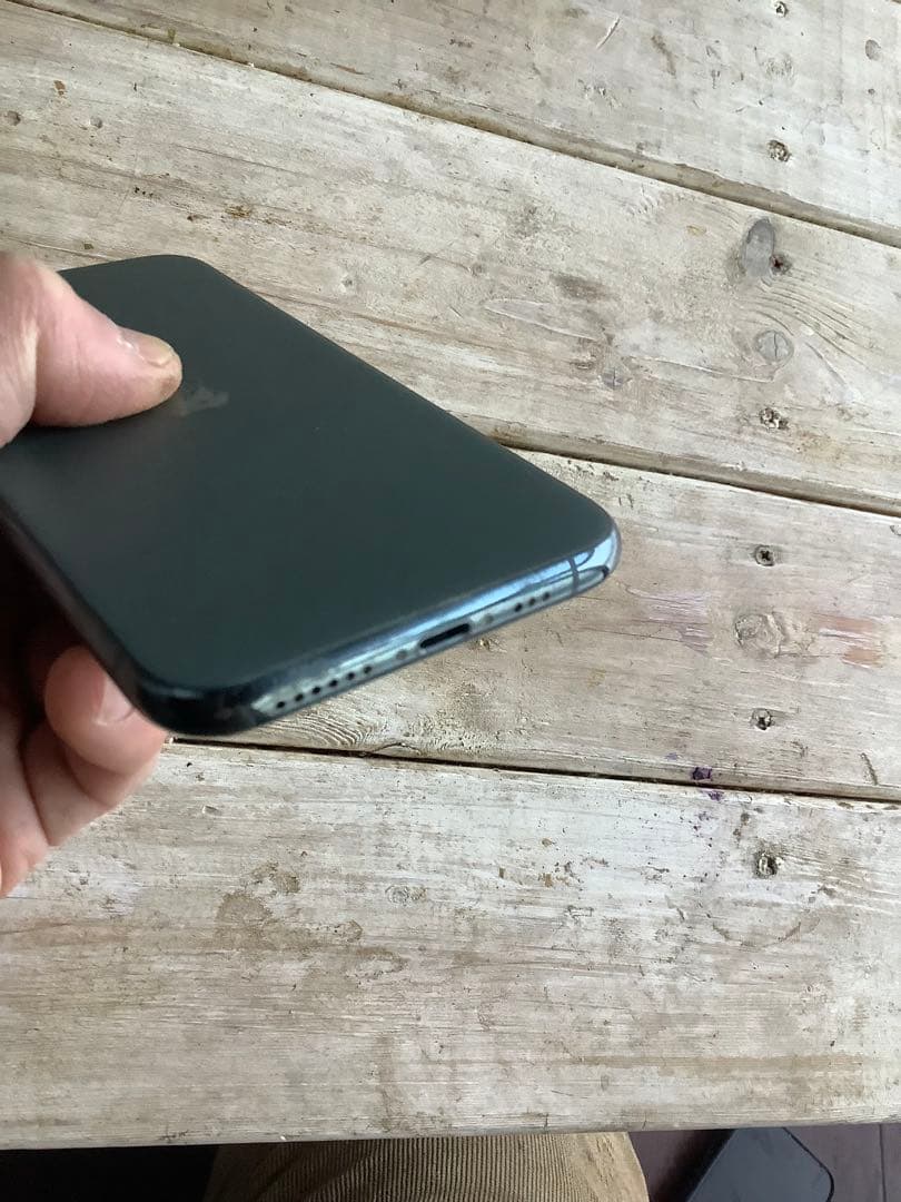 Apple iPhone 11 Pro ミッドナイトグリーン 本体