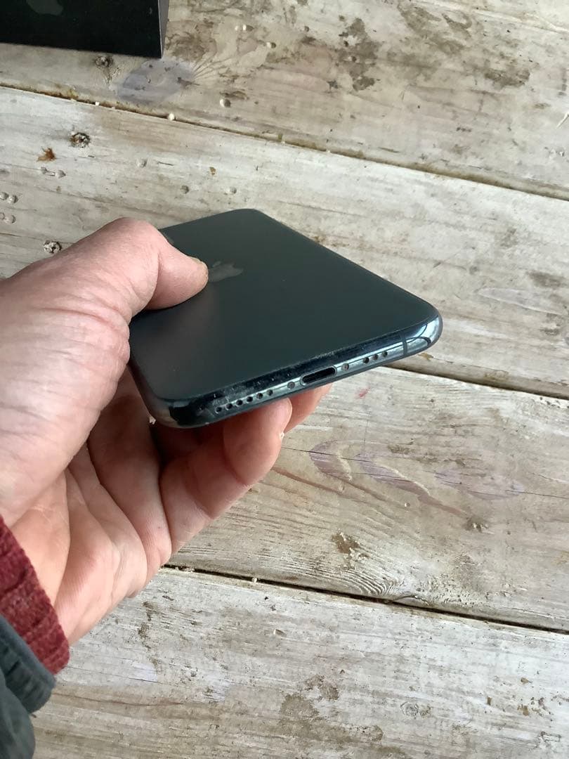 Apple iPhone 11 Pro ミッドナイトグリーン 本体