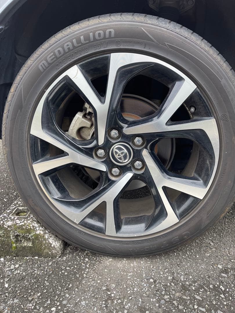 トヨタ C-HR 純正　新品　18インチ １つ