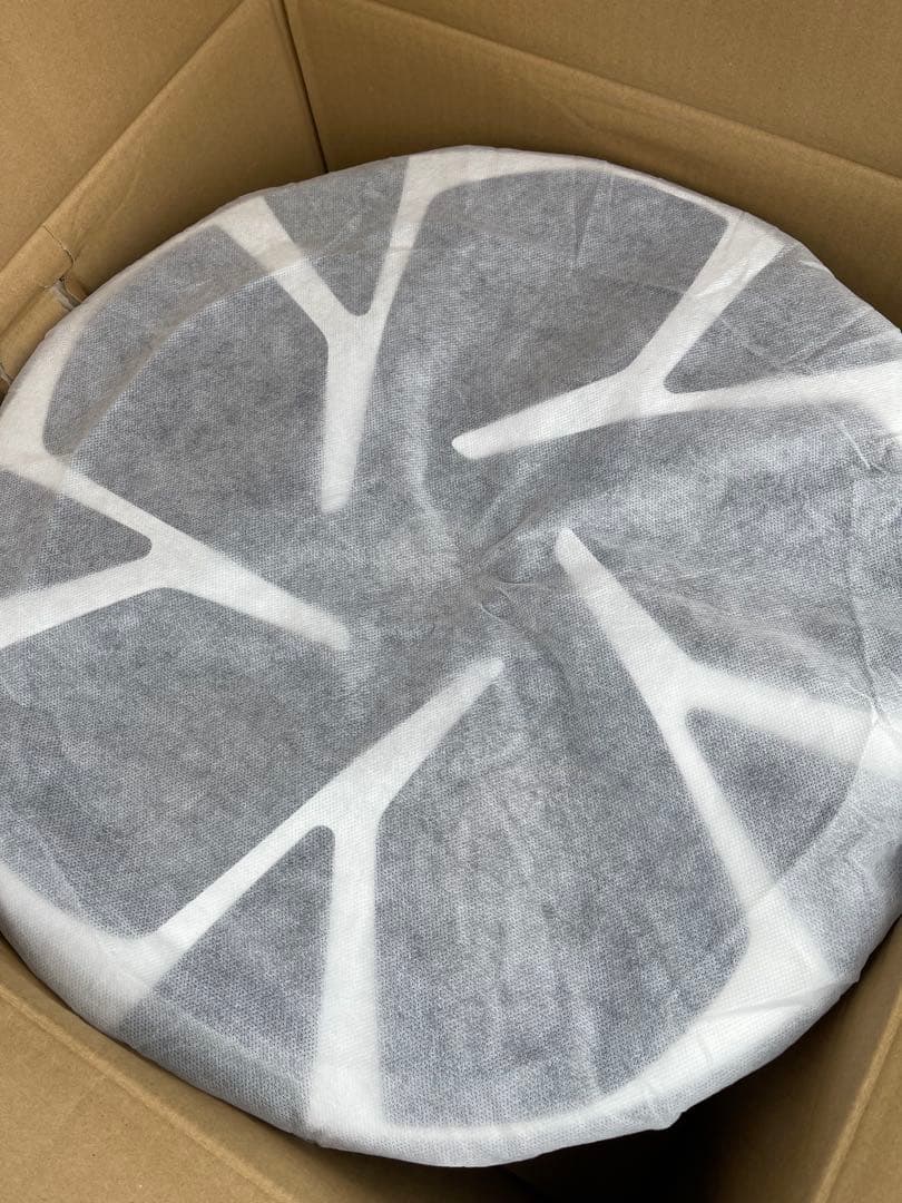 トヨタ C-HR 純正　新品　18インチ １つ